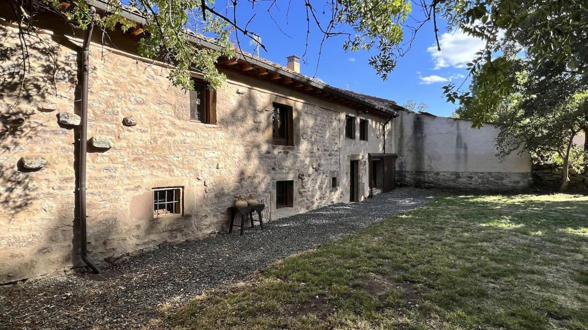 La Casa De Celada Villa Celada de Los Calderones Екстериор снимка